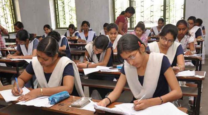 Amid speculation that CBSE may move the Supreme Court against the Delhi HC order, the other education boards are likely to delay Class 12th results 2017 (Rep Image)