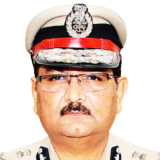 Dr. Muktesh Chander