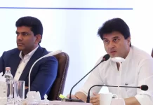 Sanchar Saathi recovers record 75,000 stolen phones in one month Union Telecom Minister Jyotiraditya Scindia